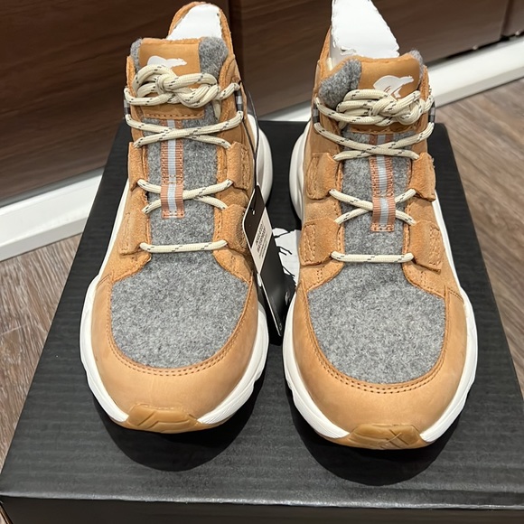 New Sorel Boots 7.5 - Picture 3 of 7